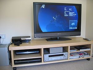 Home cinema setup Sony KDL-40W2000 LCD TV. Ful...