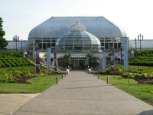 Jack Buncher Foundation Gives the Gift of a Special Free Admission Day at Phipps